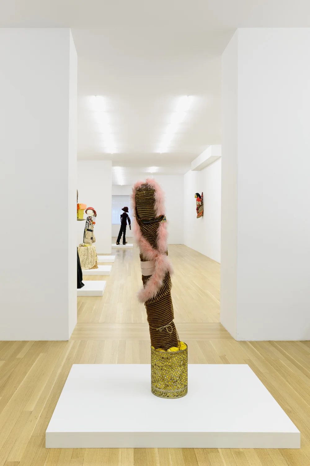 Exhibition curated by Scott Portnoy — Curtis Cuffie — Exhibitions — Galerie Buchholz — Image 00