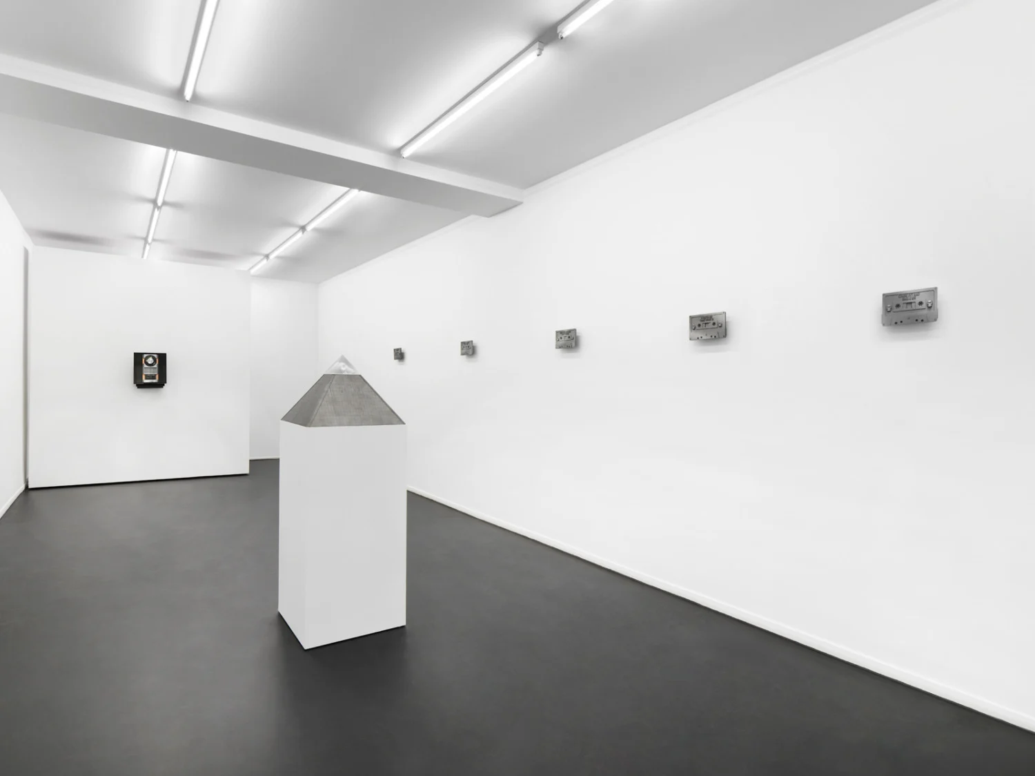 Heavens worth, Hell on earth — Christelle Oyiri — Exhibitions — Galerie Buchholz — Image 04