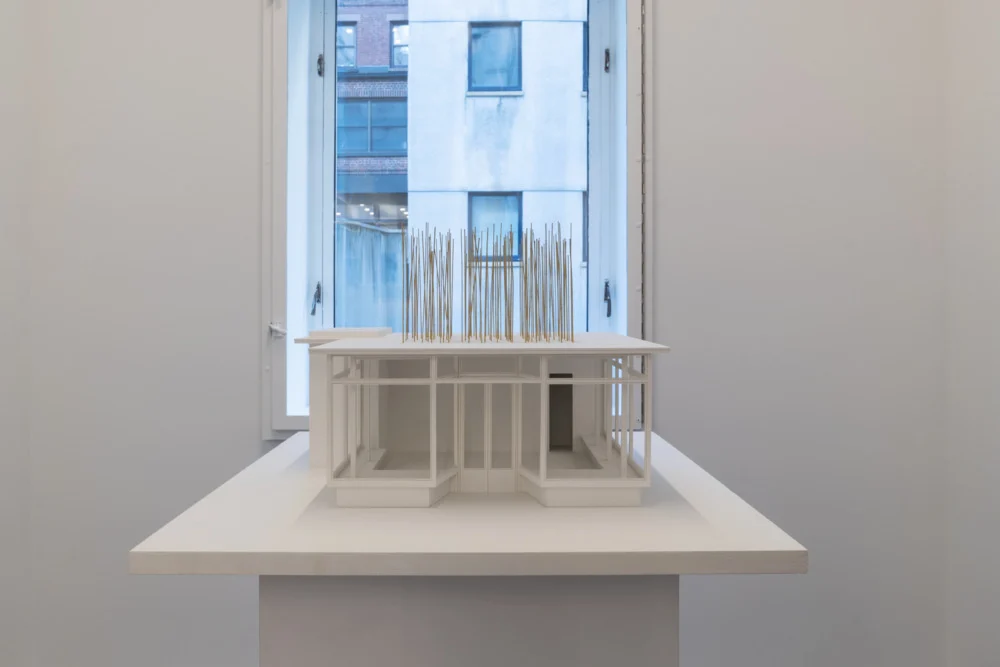 Projects for Outside ISA USA — Isa Genzken — Exhibitions — Galerie Buchholz — Image 00