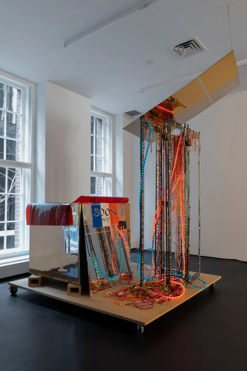 Projects for Outside ISA USA — Isa Genzken — Exhibitions — Galerie Buchholz — Image 108
